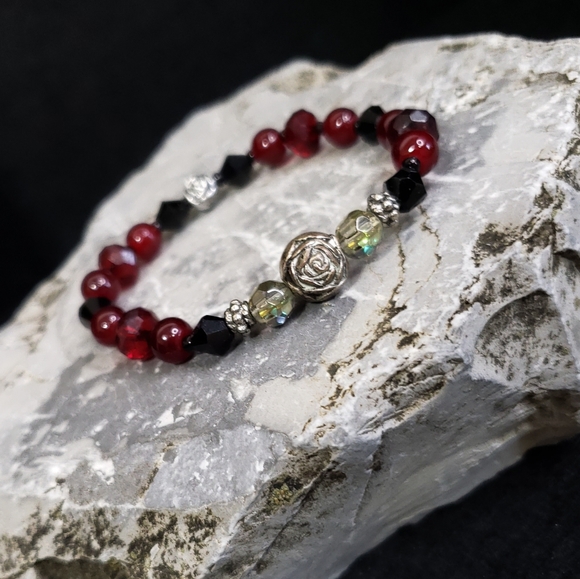 F16 Petite Wrist Blood Red Glass Bracelet Aurora Borealis Rose Handmade - Picture 11 of 12